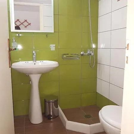 Zorbas Hotel & Apartments
